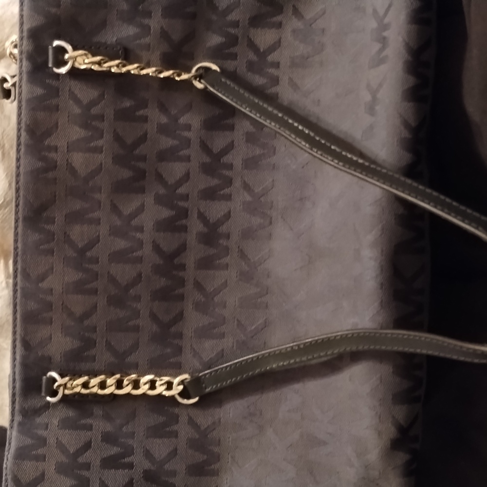 Michael Kors purse
